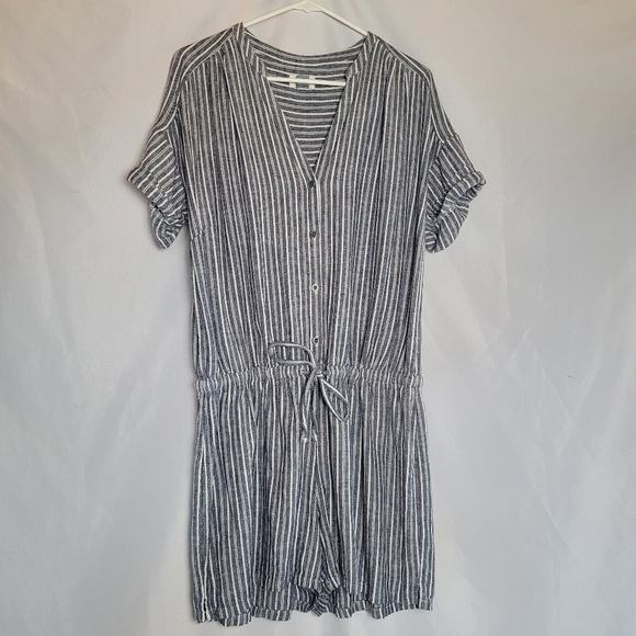 Old Navy Striped Linen Blend Resort Beachy Romper/Jumper Women's Size Large - Picture 1 of 11
